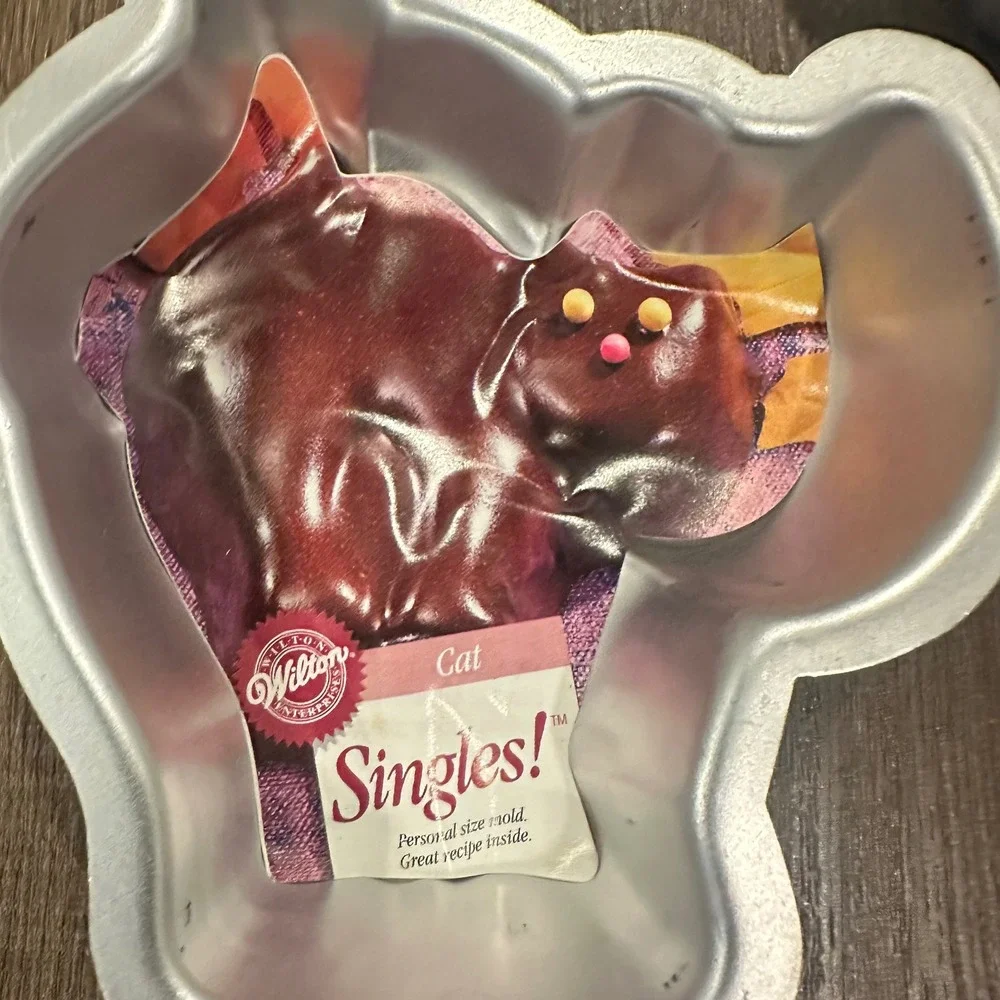 Wilton Cat Singles Mini Cake Pan Set of 3 Silver Halloween Baking Mold 2105-1123